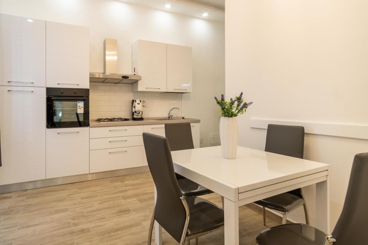 Ilioneo Apartments เนเปิลส์ ภายนอก รูปภาพ