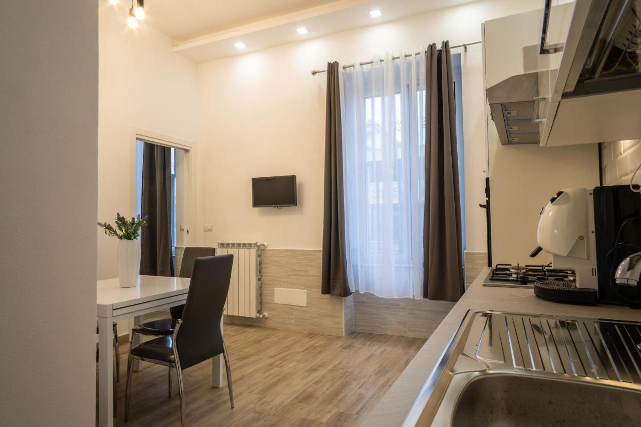 Ilioneo Apartments เนเปิลส์ ภายนอก รูปภาพ
